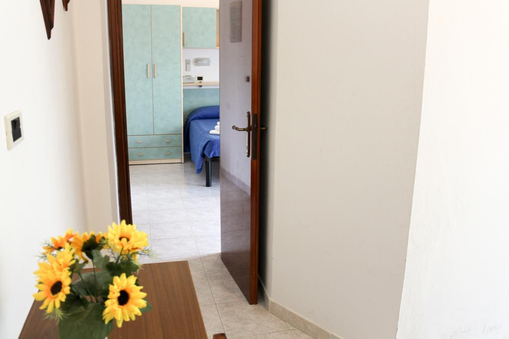 Hotel Buda ベラーリア・イジェア・マリーナ 部屋 写真