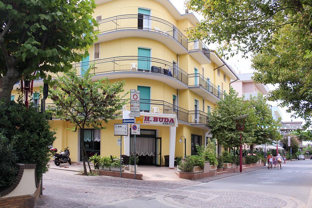 Hotel Buda ベラーリア・イジェア・マリーナ エクステリア 写真