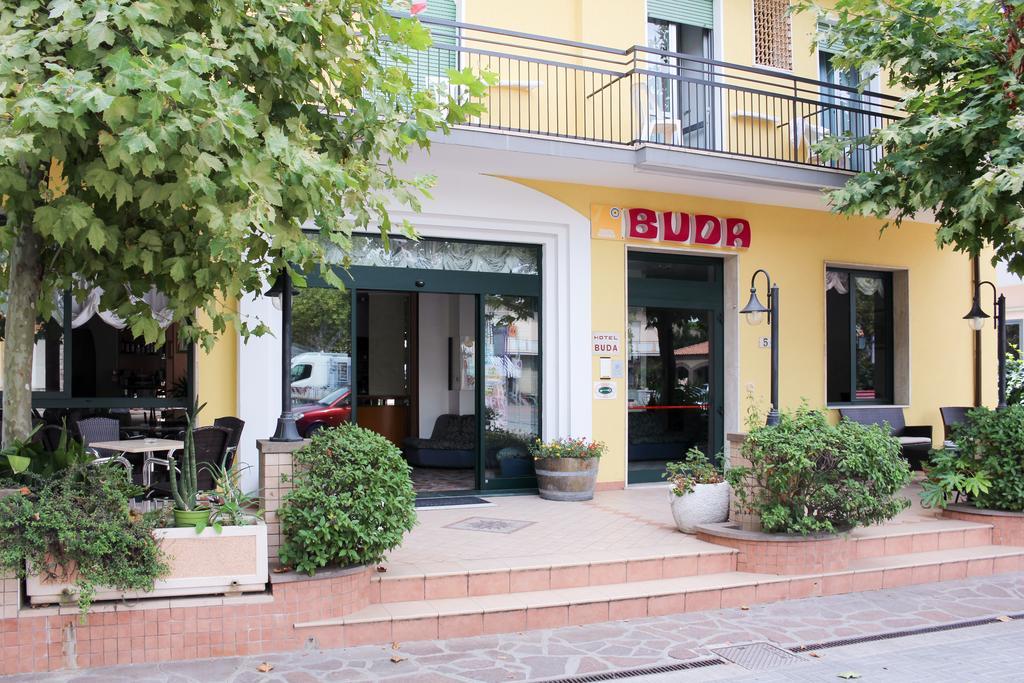 Hotel Buda ベラーリア・イジェア・マリーナ エクステリア 写真