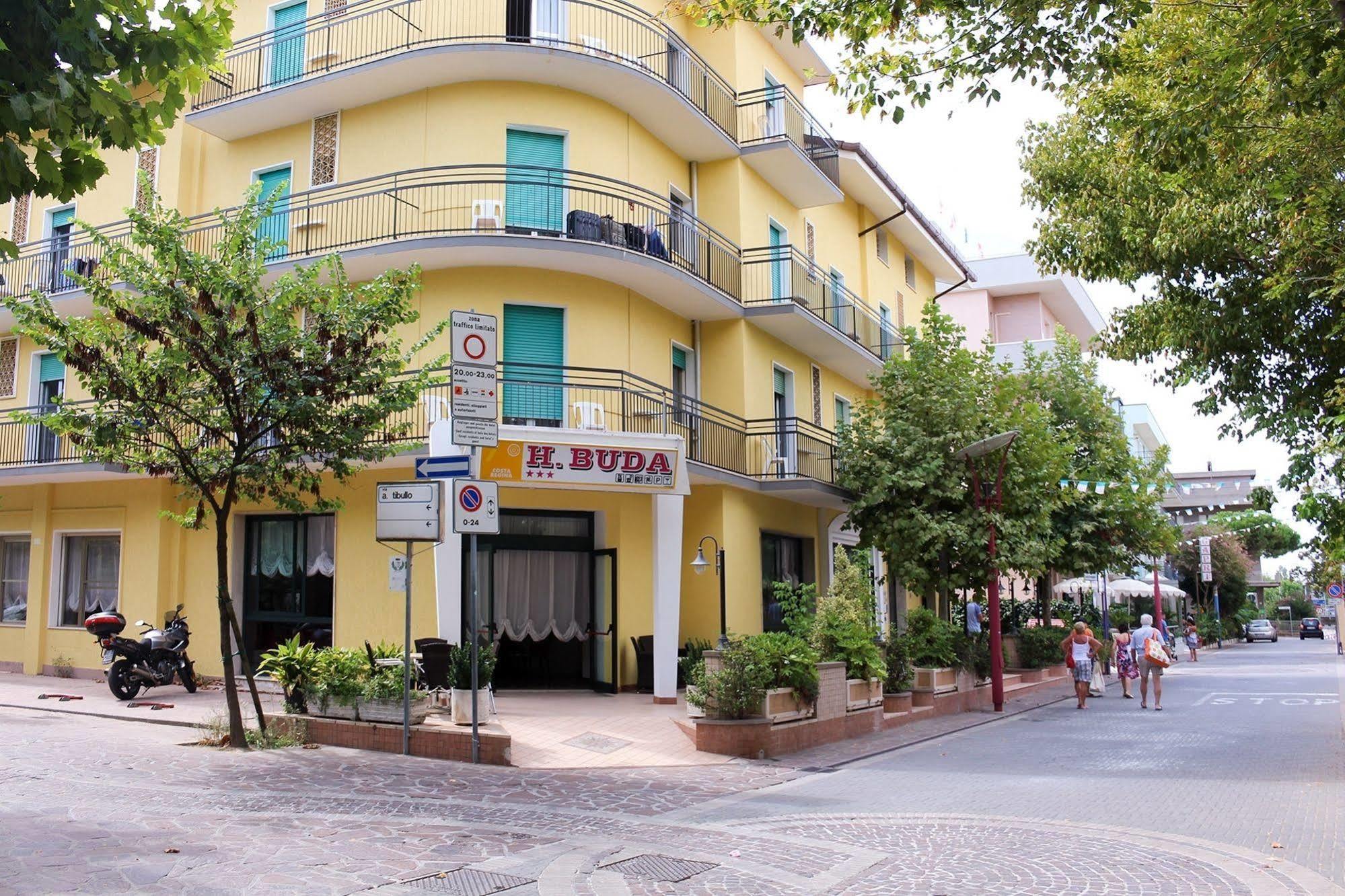Hotel Buda ベラーリア・イジェア・マリーナ エクステリア 写真